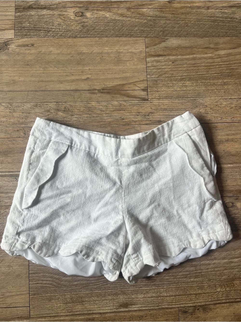 Cynthia Rowley White Scallop Hem Shorts